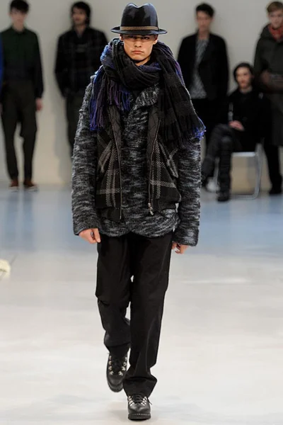 Look 19
